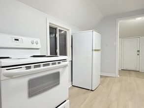 935 Albert Rd in Windsor, ON - Building Photo - Building Photo