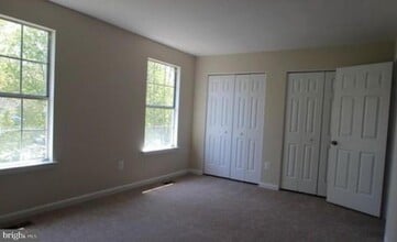 1959 Fort Monroe Ct in Dumfries, VA - Building Photo - Building Photo