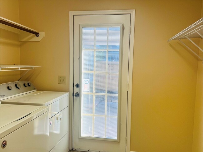 8815 Crazy Horse Trail