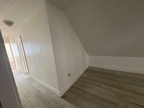 24 Belmont St, Unit 1 in Lawrence, MA - Building Photo - Building Photo