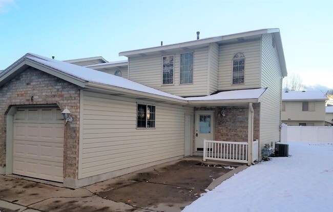 property at 438 E Rosewood Ln