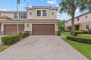 10845 NW 74th Dr in Parkland, FL - Building Photo