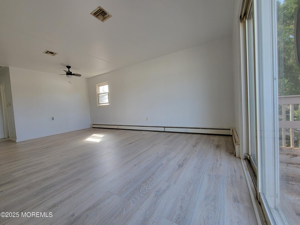 3126 Bridge Ave in Point Pleasant, NJ - Building Photo