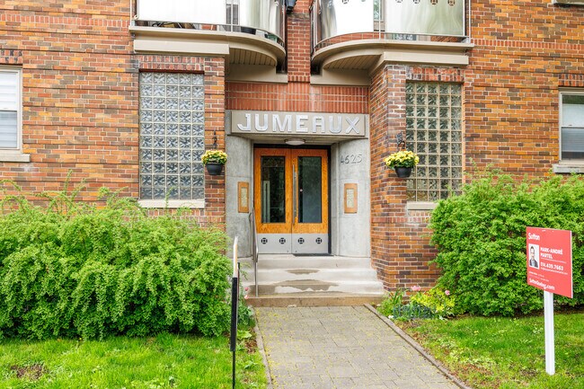 Jumeaux in Montréal, QC - Building Photo - Building Photo
