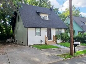 249 Laurel Ave SW in Atlanta, GA - Building Photo