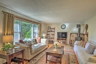 148 Diamond Point Rd in Diamond Point, NY - Building Photo - Building Photo