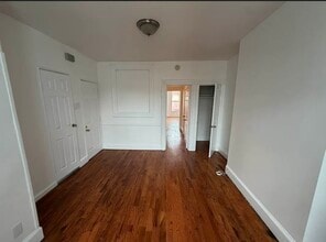 981 Hancock St, Unit 3 in Brooklyn, NY - Building Photo - Building Photo