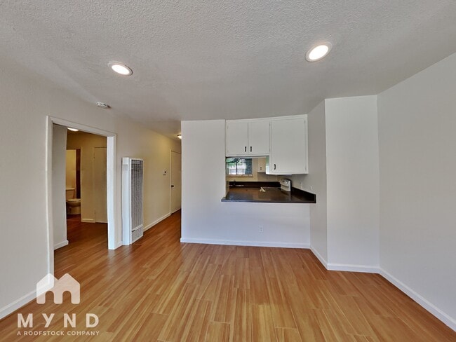 2741 21st Street in Sacramento, CA - Building Photo - Building Photo