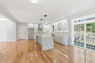 4 Barrows Rd in Worcester, MA - Building Photo - Building Photo