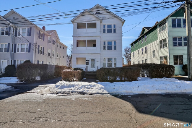 23 Day St in New Britain, CT - Building Photo - Building Photo