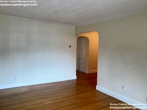 8 Mt Ida St, Unit 2 in Newton, MA - Building Photo - Building Photo