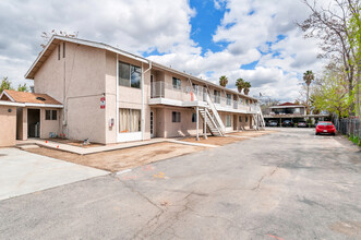 26406-26422 San Jacinto St in Hemet, CA - Foto de edificio - Building Photo