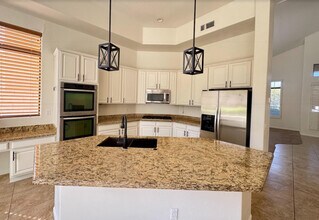 4906 E Hamblin Dr in Phoenix, AZ - Building Photo - Building Photo