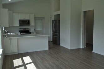 4125 Mandarin Rd in Sebring, FL - Building Photo - Building Photo