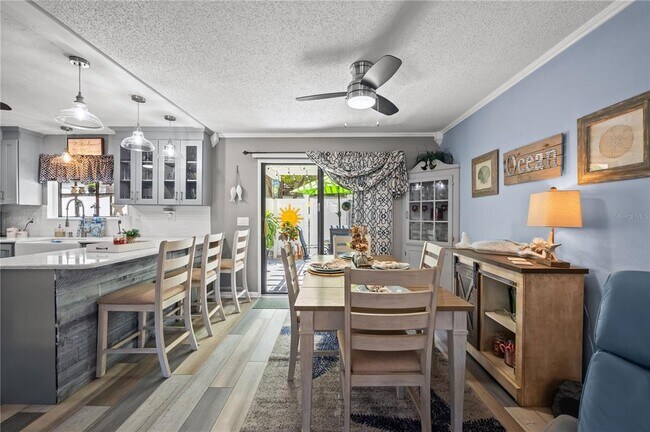 4001 S Beneva Rd in Sarasota, FL - Building Photo - Building Photo