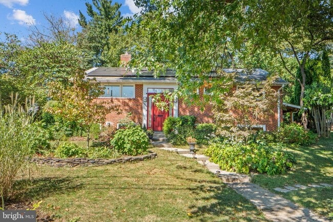 5929 Avon Dr in Bethesda, MD - Building Photo - Building Photo