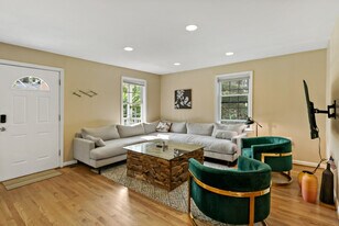 9 S Walter Reed Dr in Arlington, VA - Building Photo