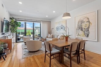 523 S West St, Unit 205 in Raleigh, NC - Building Photo - Building Photo