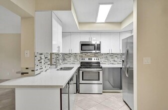 916 NE 18th St in Fort Lauderdale, FL - Building Photo - Building Photo