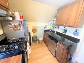 5 Blake St, Unit 8 in Cambridge, MA - Foto de edificio - Building Photo