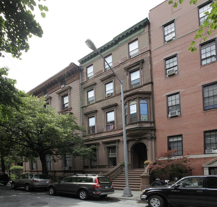 8 Montague Ter 7 in Brooklyn, NY - Building Photo