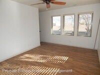 312 E Pine St photo'