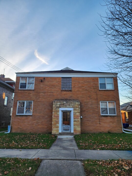 1529 12th St, Unit 4 in Rockford, IL - Building Photo