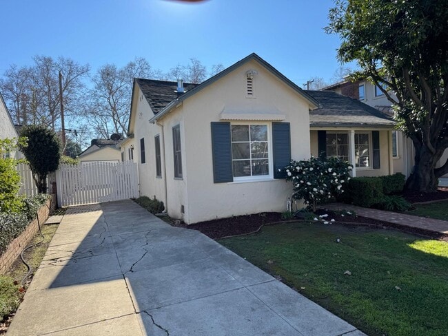 1128 Clark Way in San Jose, CA - Building Photo - Building Photo