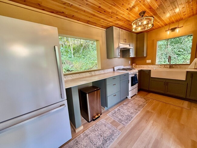 73-1156-1156 Hamanamana St in Kailua Kona, HI - Building Photo - Building Photo