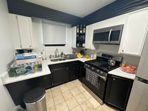 100 Lakeview Ave-Unit -2A in Clifton, NJ - Building Photo - Building Photo