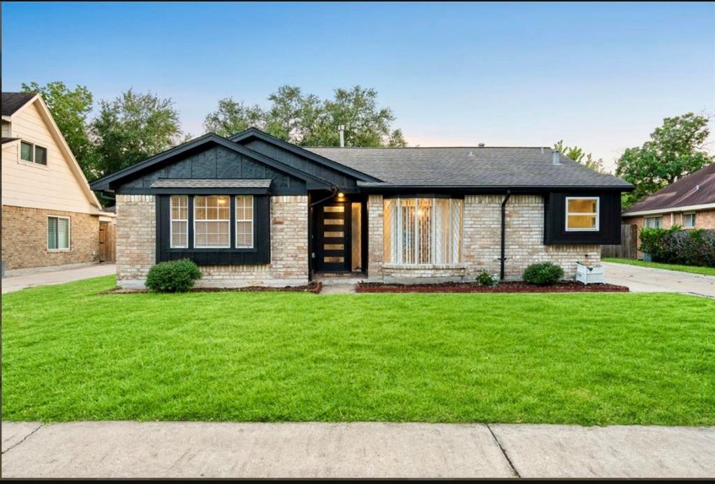 11630 Sagemeadow Ln in Houston, TX - Building Photo