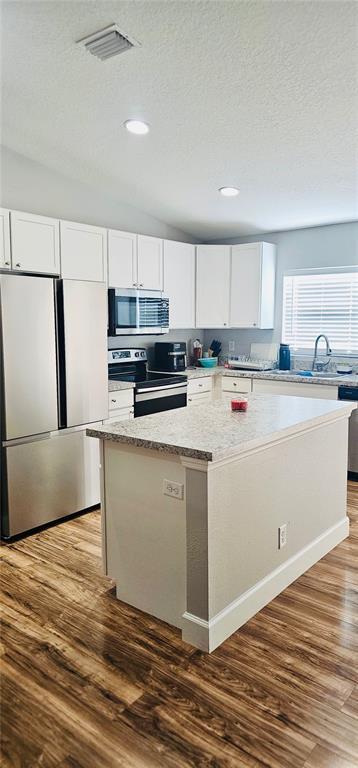640 Chestnut Ave in Orange City, FL - Building Photo - Building Photo