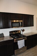 1011 Old Vine Rd in Brenham, TX - Building Photo - Building Photo