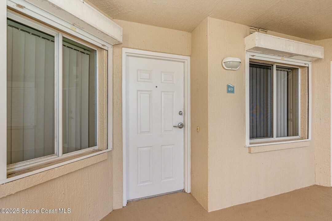 1575 N Hwy A1A in Indialantic, FL - Building Photo