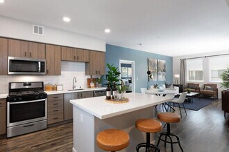 1008 E El Camino Real in Sunnyvale, CA - Building Photo - Building Photo