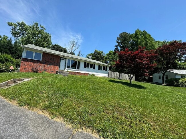 property at 2444 Gunner Ridge Way
