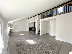 112 1st St, Unit 3 in Newburgh, NY - Building Photo