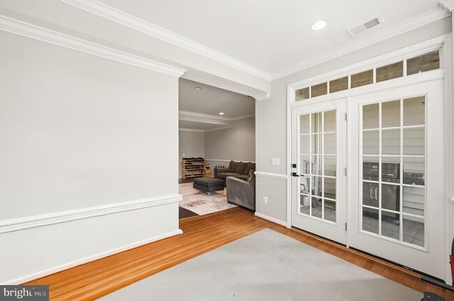 property at 15098 Danehurst Cir