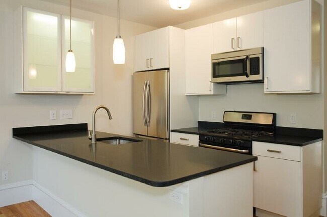 612 Massachusetts Ave, Unit #5 in Boston, MA - Building Photo - Building Photo