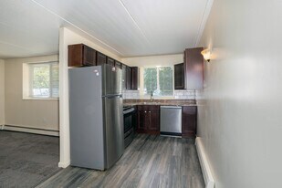 Pennsbury Woods in Levittown, PA - Building Photo