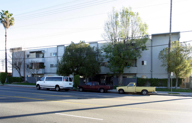 Coldwater Canyon Apartments in North Hollywood, CA - Building Photo - Building Photo