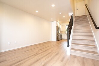 1567 NW 63rd St in Seattle, WA - Building Photo - Building Photo
