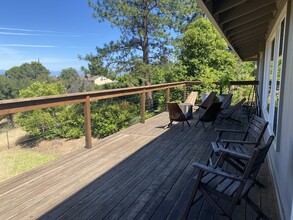 3610 Scenic Dr in Redding, CA - Building Photo - Building Photo