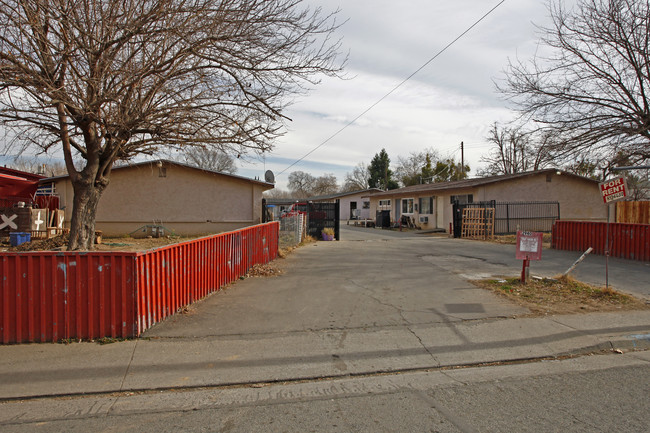 2930 Rio Linda Blvd in Sacramento, CA - Building Photo - Building Photo