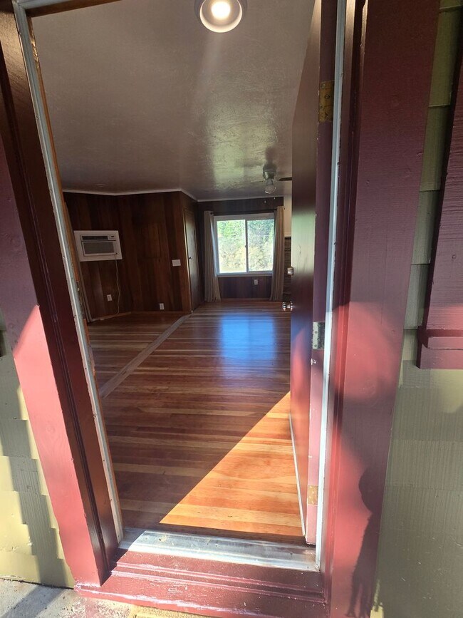 935 Country Rd in Meadow Vista, CA - Building Photo - Building Photo