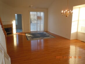 3 Tiverton Ct in Algonquin, IL - Building Photo - Building Photo