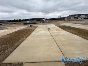 134 Foster Wy Dr in Huntsville, AL - Building Photo - Building Photo