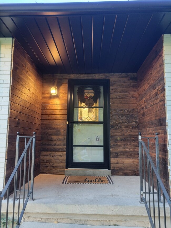 property at 4701 Turnberry Pl