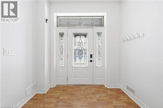 51 Barnesdale Ave S in Hamilton, ON - Building Photo - Building Photo