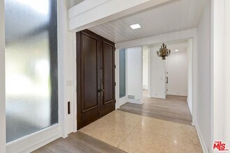 719 N Bedford Dr in Beverly Hills, CA - Building Photo - Building Photo